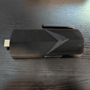 Azulle AG3223 Mini PC Stick (4GB RAM, Intel Celeron 2 GHz, 64 GB Storage)